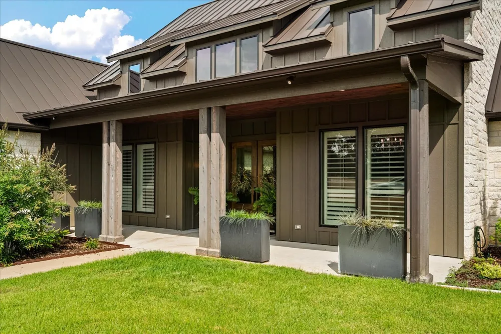 1284 COUNTY ROAD 4940 Leonard, TX 75452