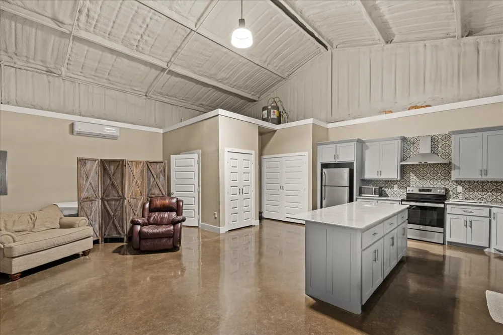1284 COUNTY ROAD 4940 Leonard, TX 75452
