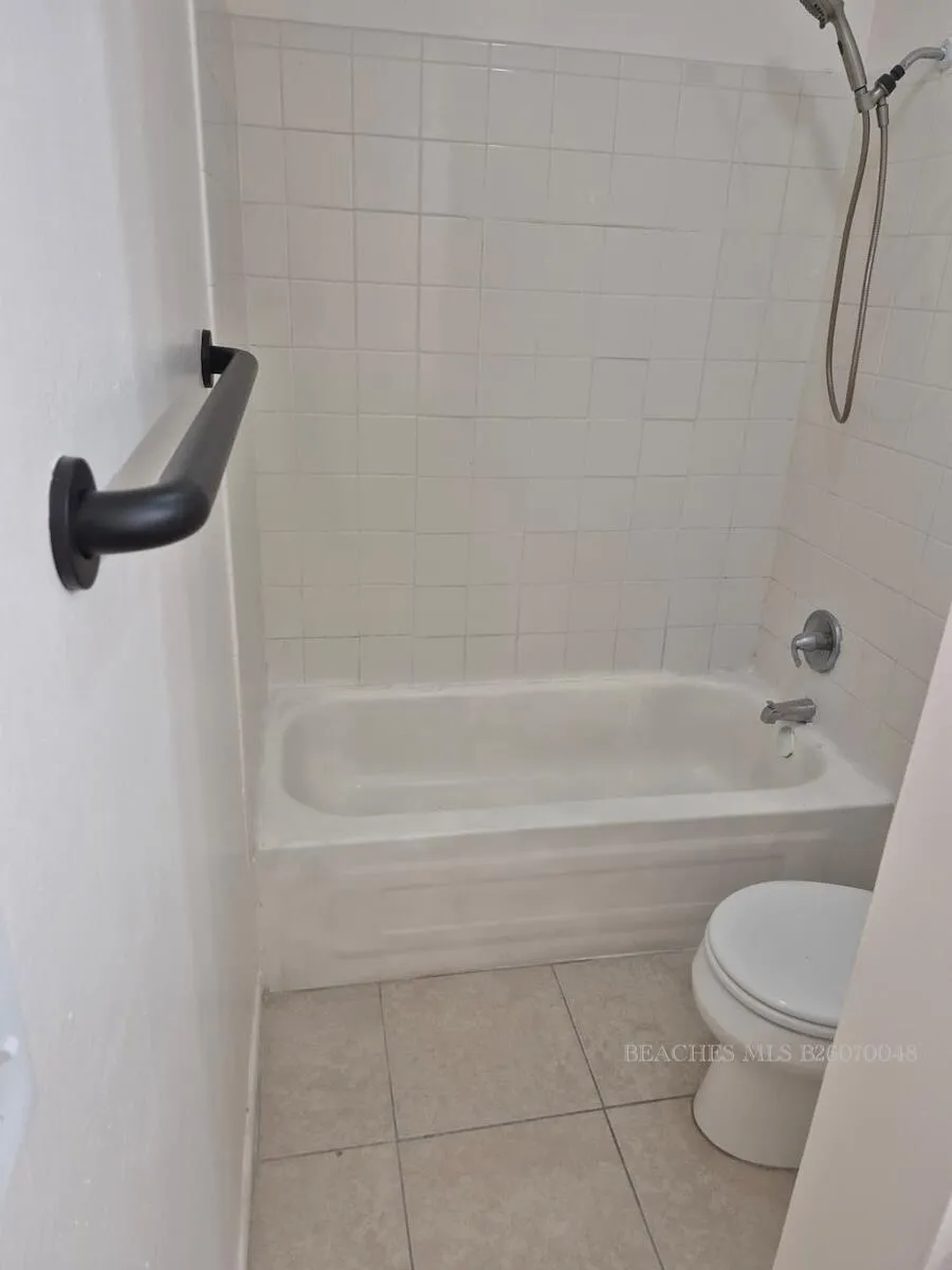 6000 NW 7TH STREET #21 Margate, FL 33063