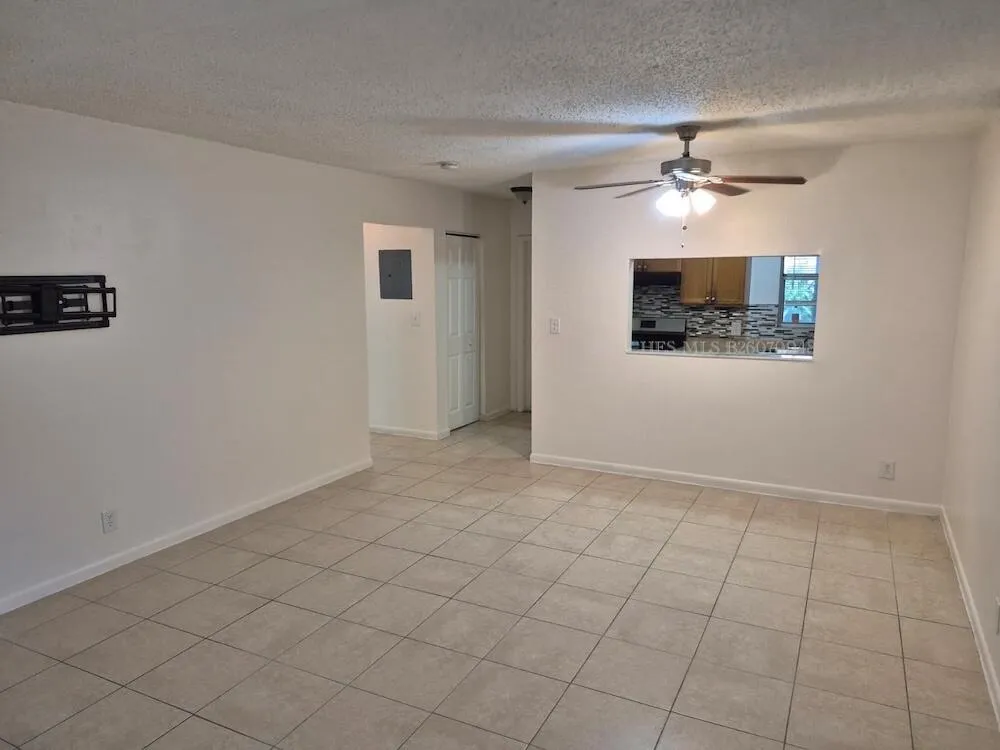 6000 NW 7TH STREET #21 Margate, FL 33063