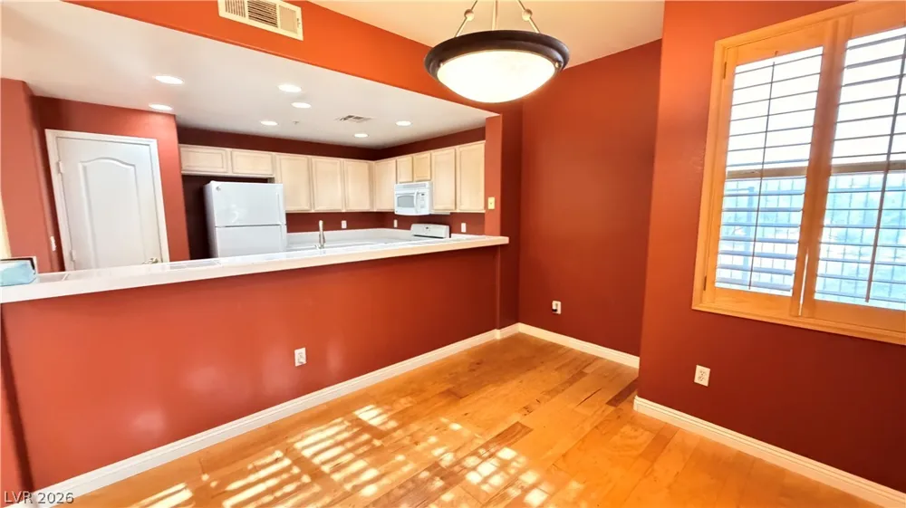 2325 Windmill Parkway #1613 Henderson, NV 89074