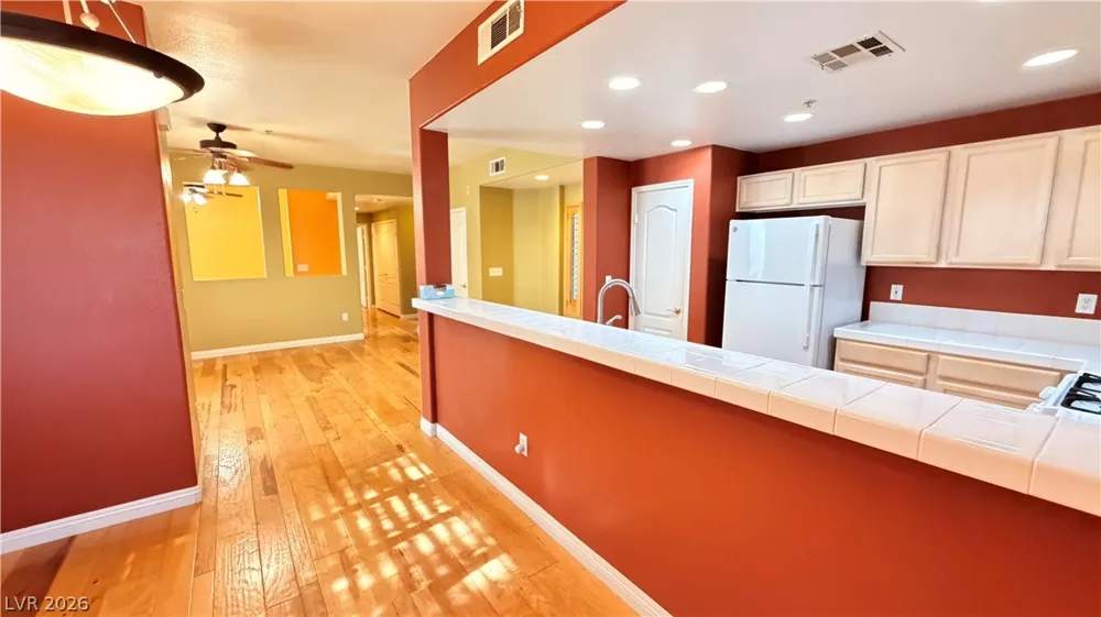 2325 Windmill Parkway #1613 Henderson, NV 89074