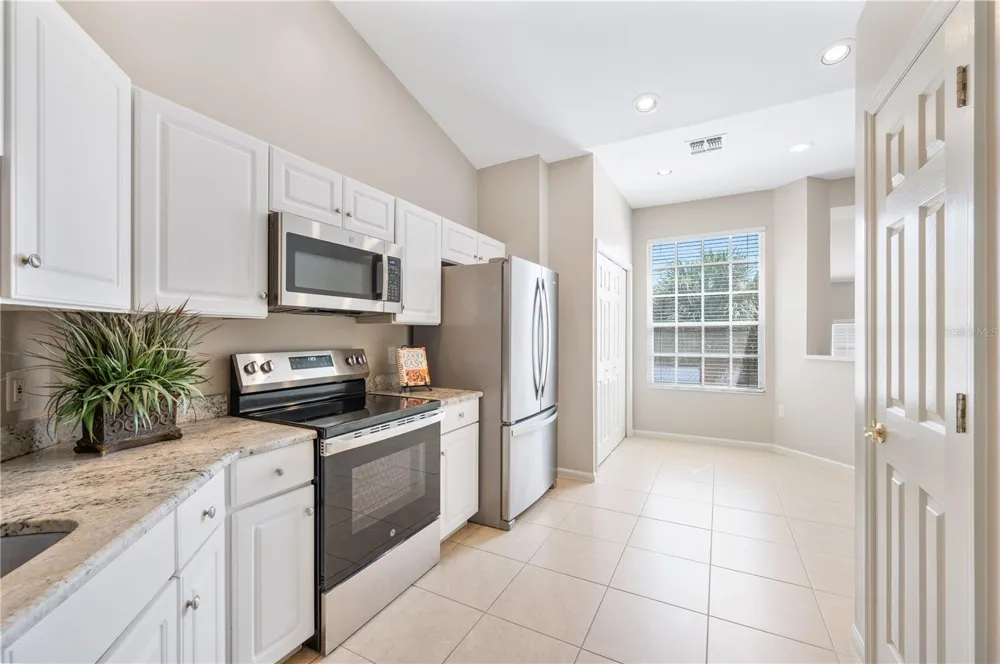 411 ENCLAVE PLACE #411 Lakeland, FL 33803