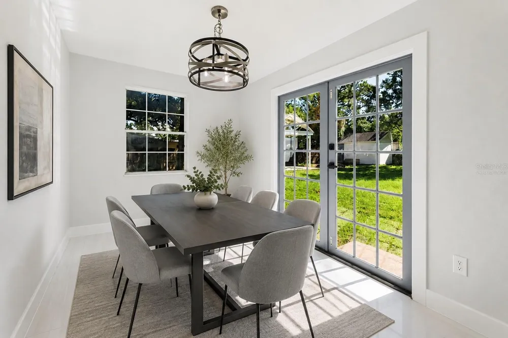 639 HAND AVENUE Sarasota, FL 34232