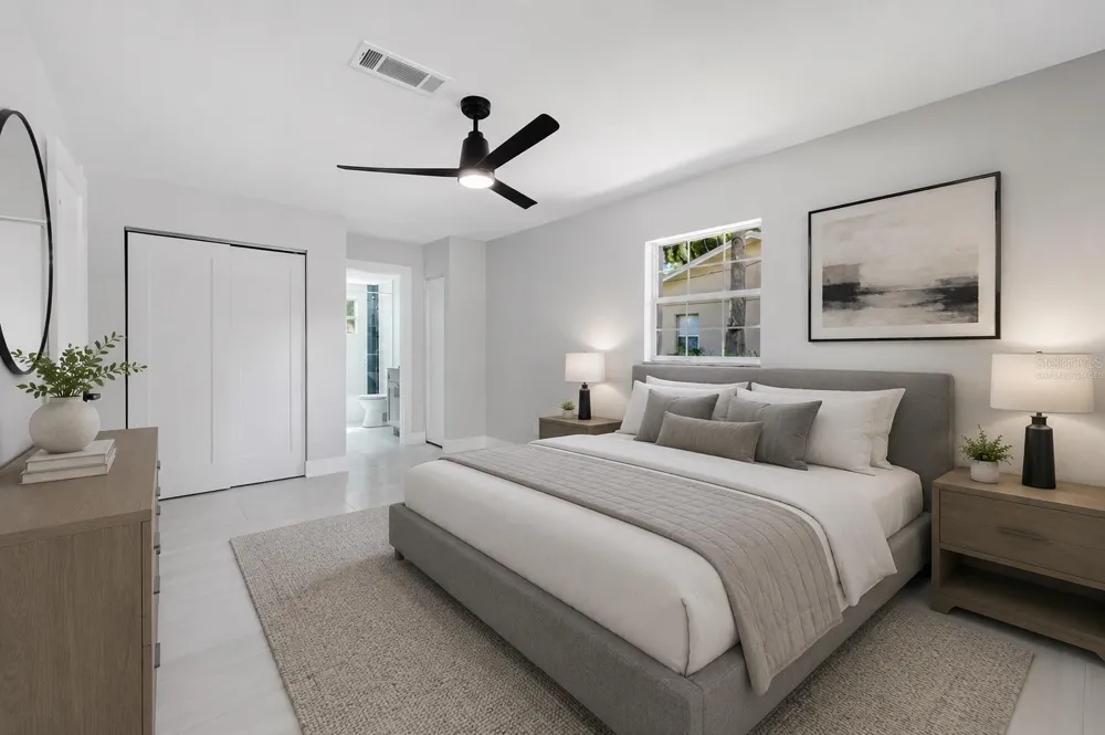 639 HAND AVENUE Sarasota, FL 34232