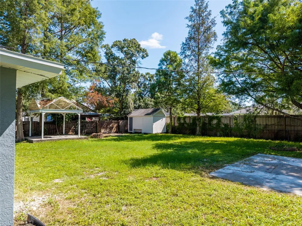 639 HAND AVENUE Sarasota, FL 34232