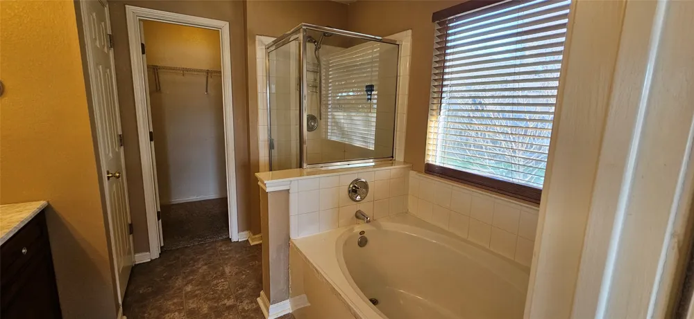 107 HELEN Cove Hutto, TX 78634