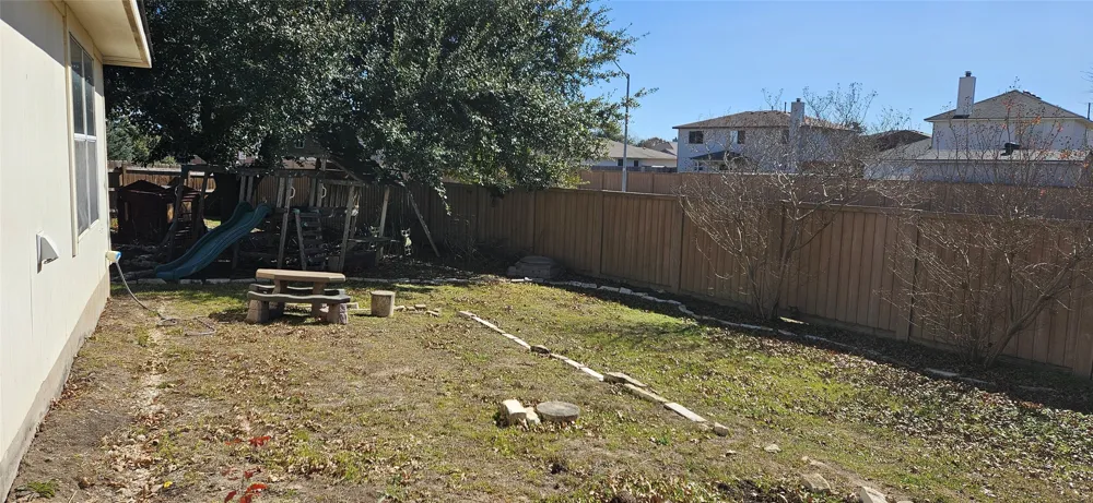 107 HELEN Cove Hutto, TX 78634