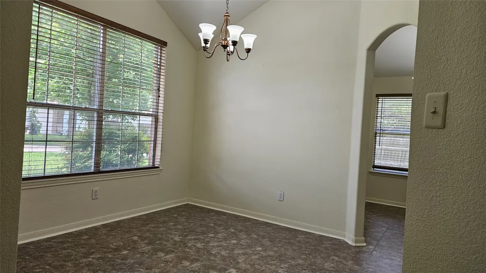 107 HELEN Cove Hutto, TX 78634
