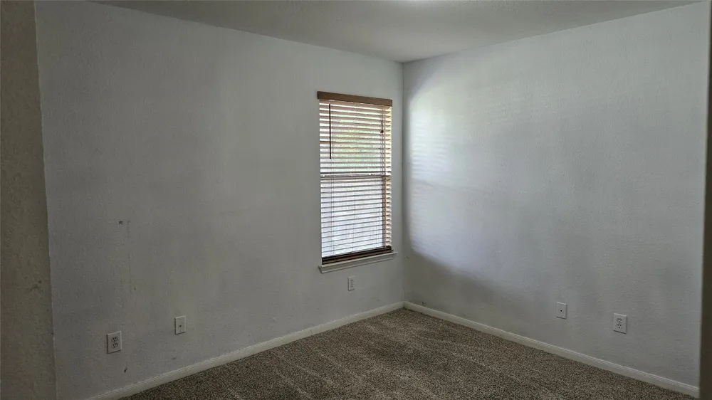 107 HELEN Cove Hutto, TX 78634