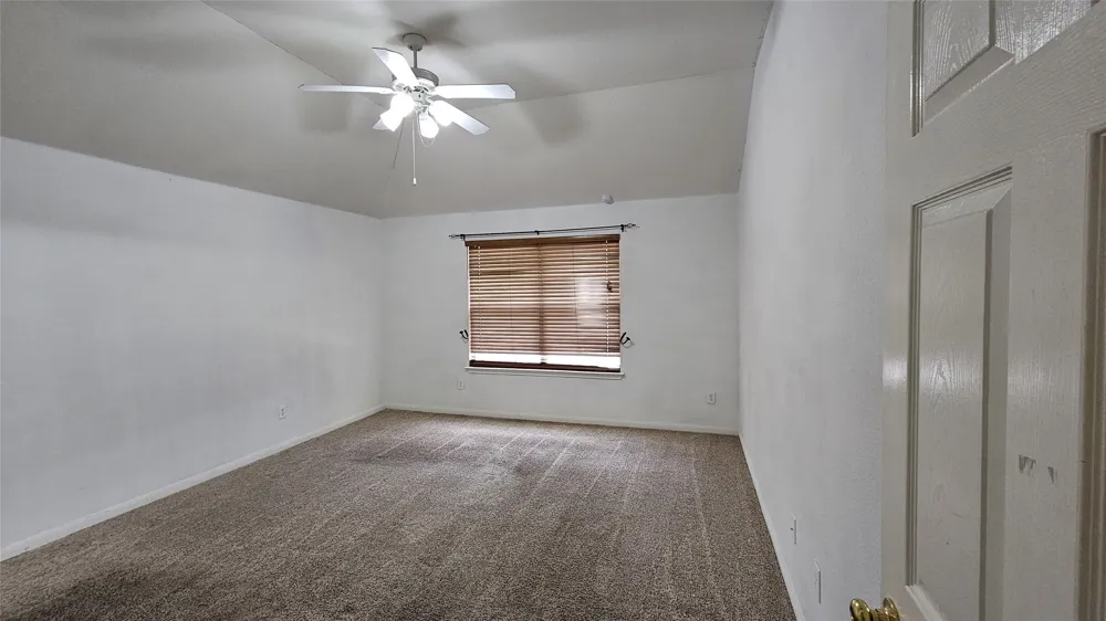 107 HELEN Cove Hutto, TX 78634