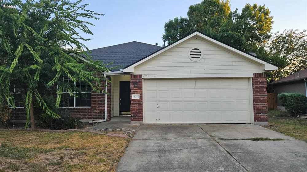 107 HELEN Cove Hutto, TX 78634