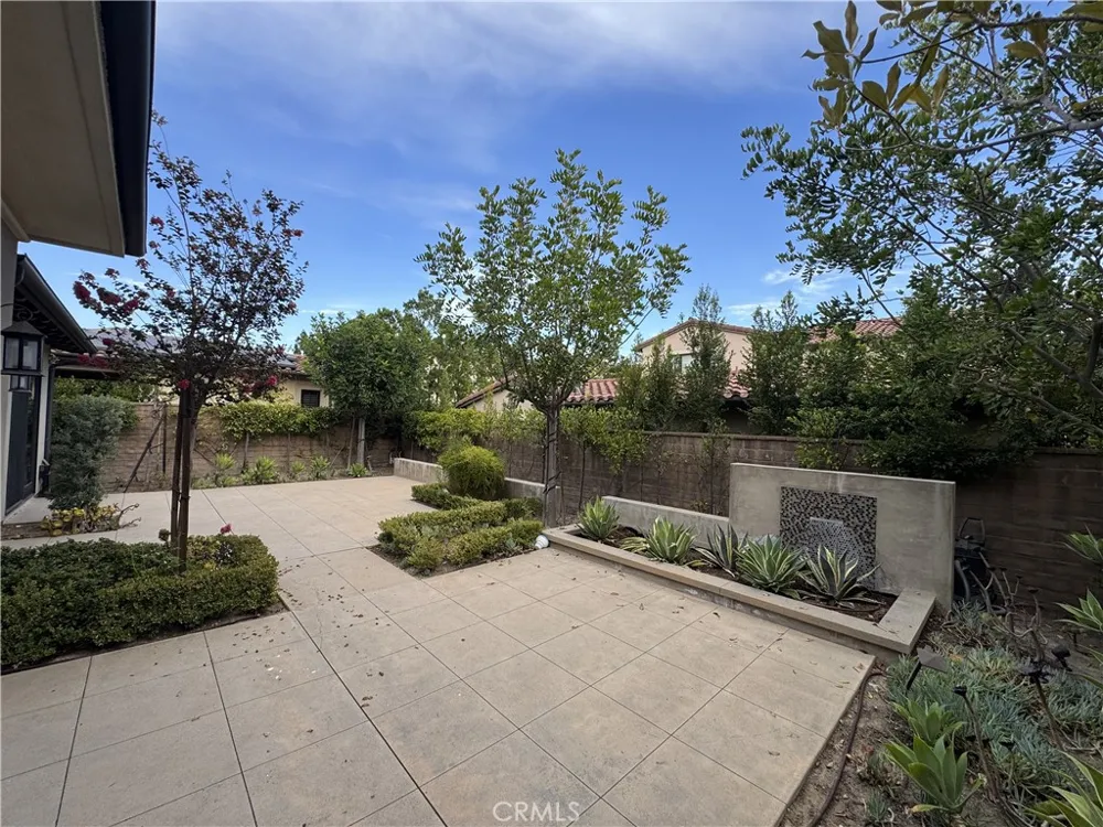 114 Homecoming Irvine, CA 92602