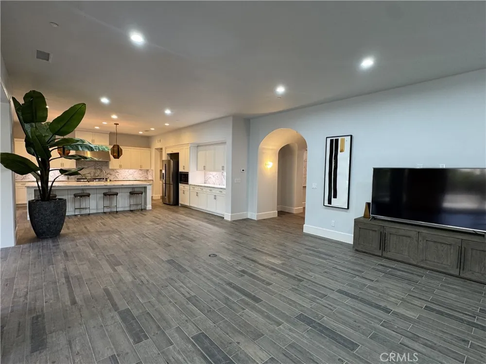 114 Homecoming Irvine, CA 92602
