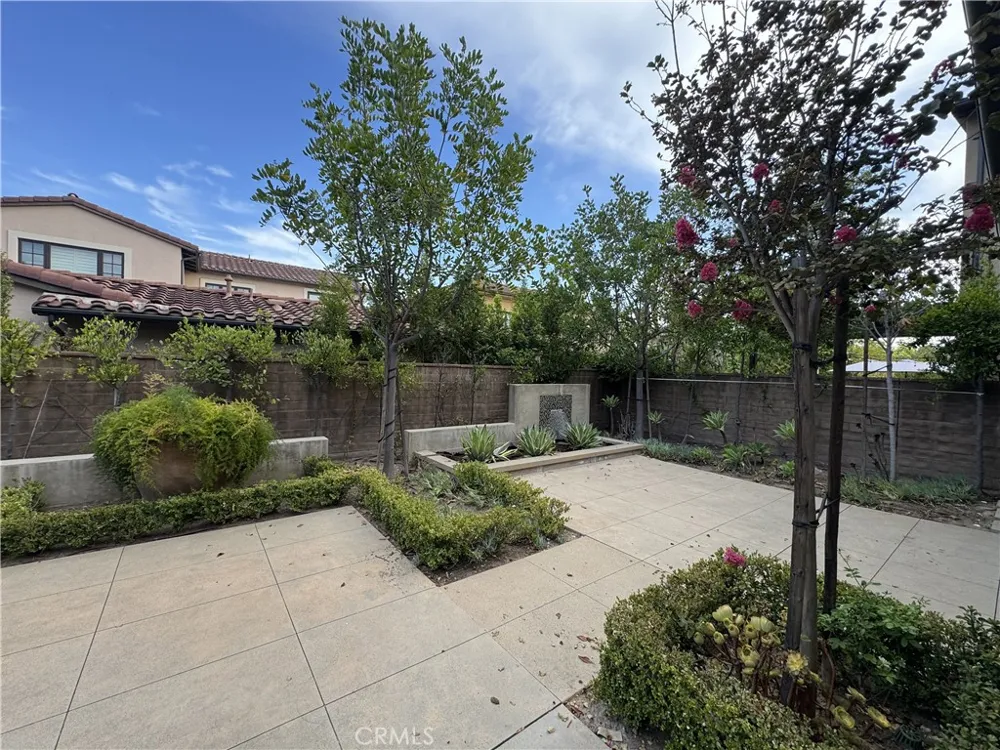 114 Homecoming Irvine, CA 92602