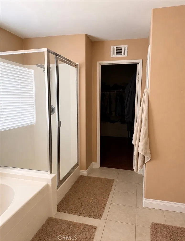3 WASHINGTON Irvine, CA 92606