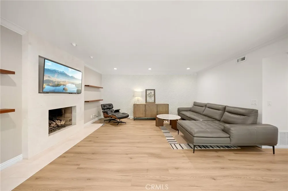 7158 E Columbus Anaheim, CA 92807