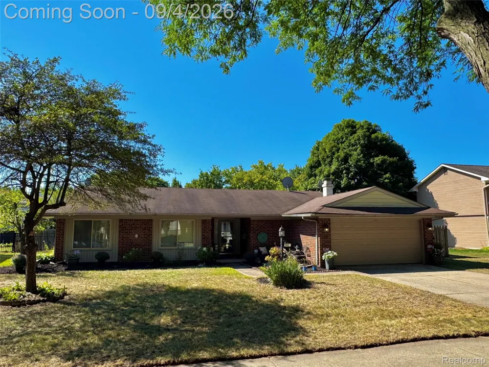 668 Randall Drive Troy City, MI 48085