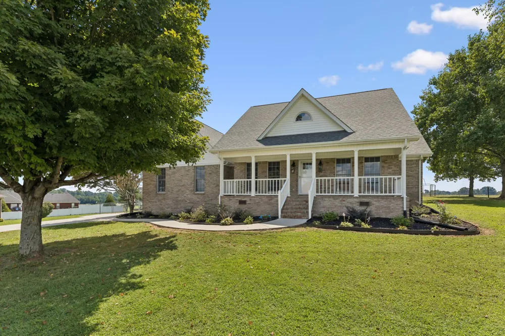 13 Elizabeth Cir Fayetteville, TN 37334