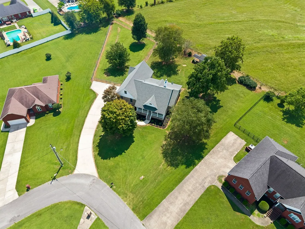 13 Elizabeth Cir Fayetteville, TN 37334