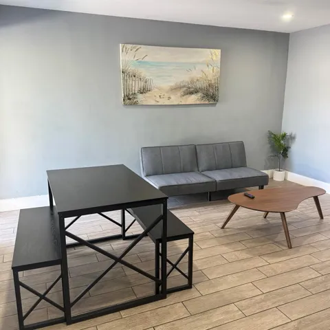 906 Riverside Drive #1-9