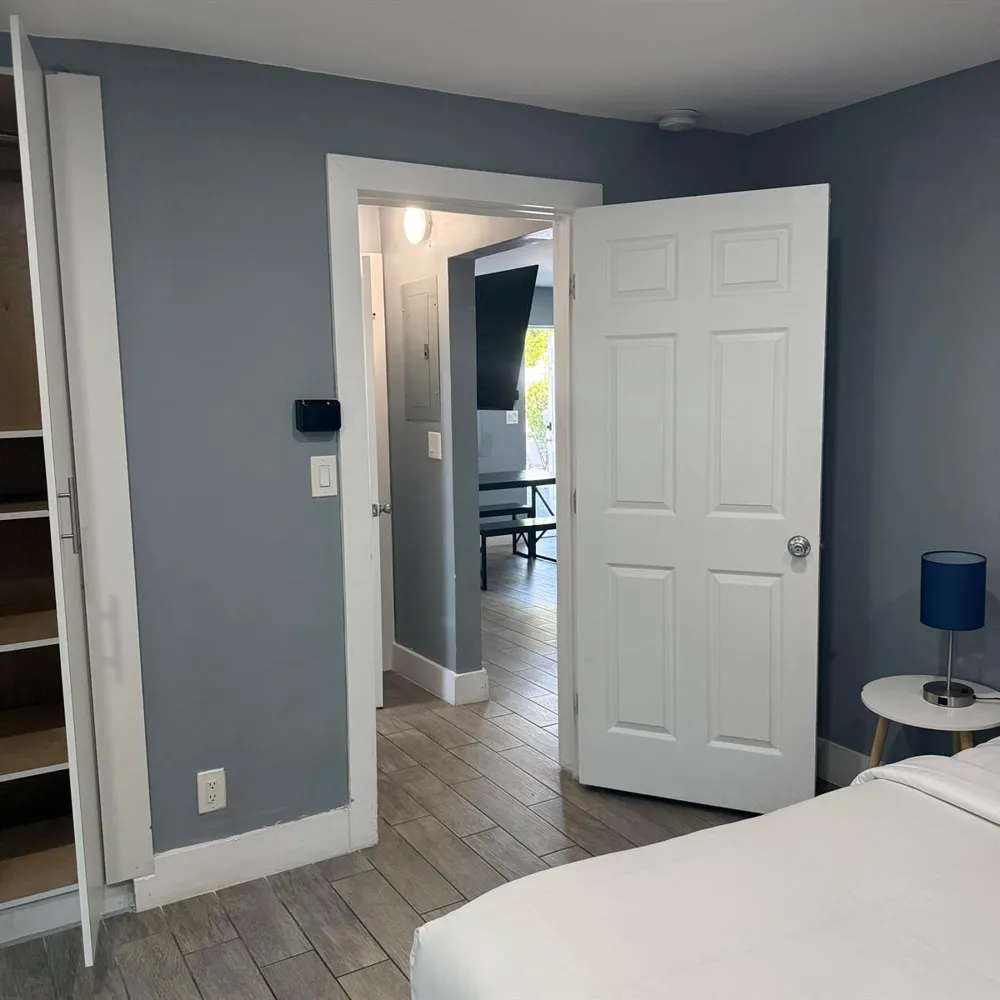 906 Riverside Drive #1-9 Pompano Beach, FL 33062