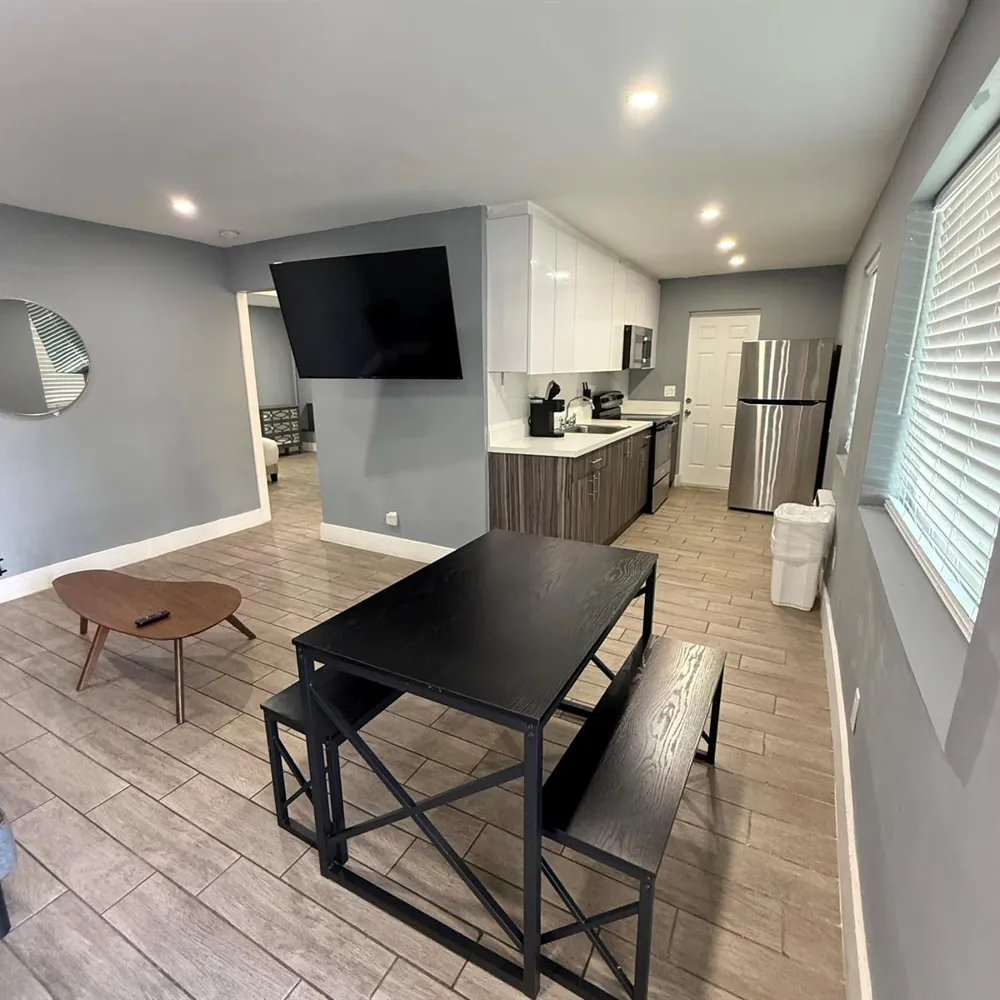 906 Riverside Drive #1-9 Pompano Beach, FL 33062