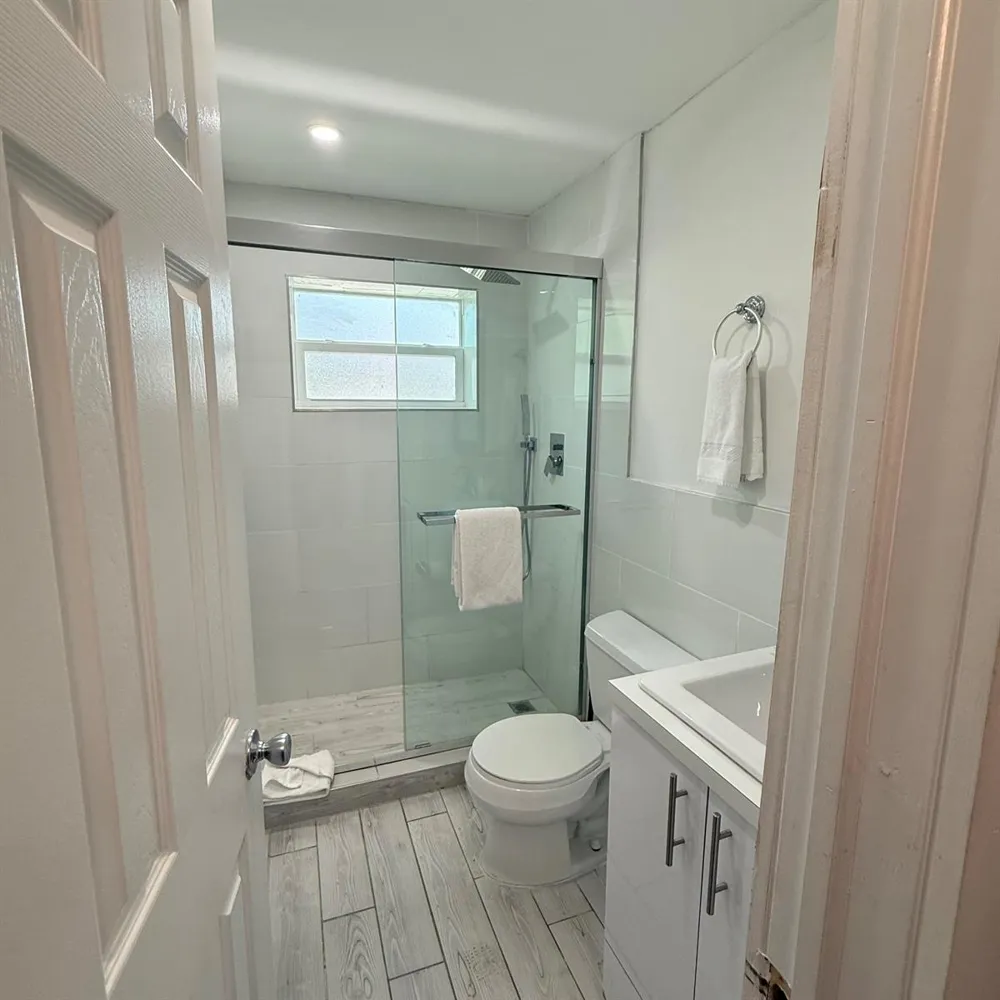906 Riverside Drive #1-9 Pompano Beach, FL 33062