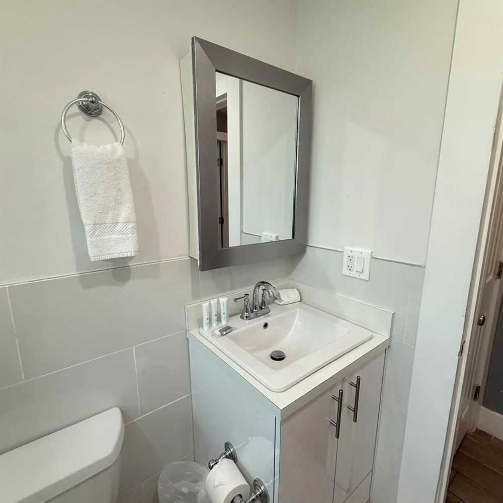 906 Riverside Drive #1-9 Pompano Beach, FL 33062