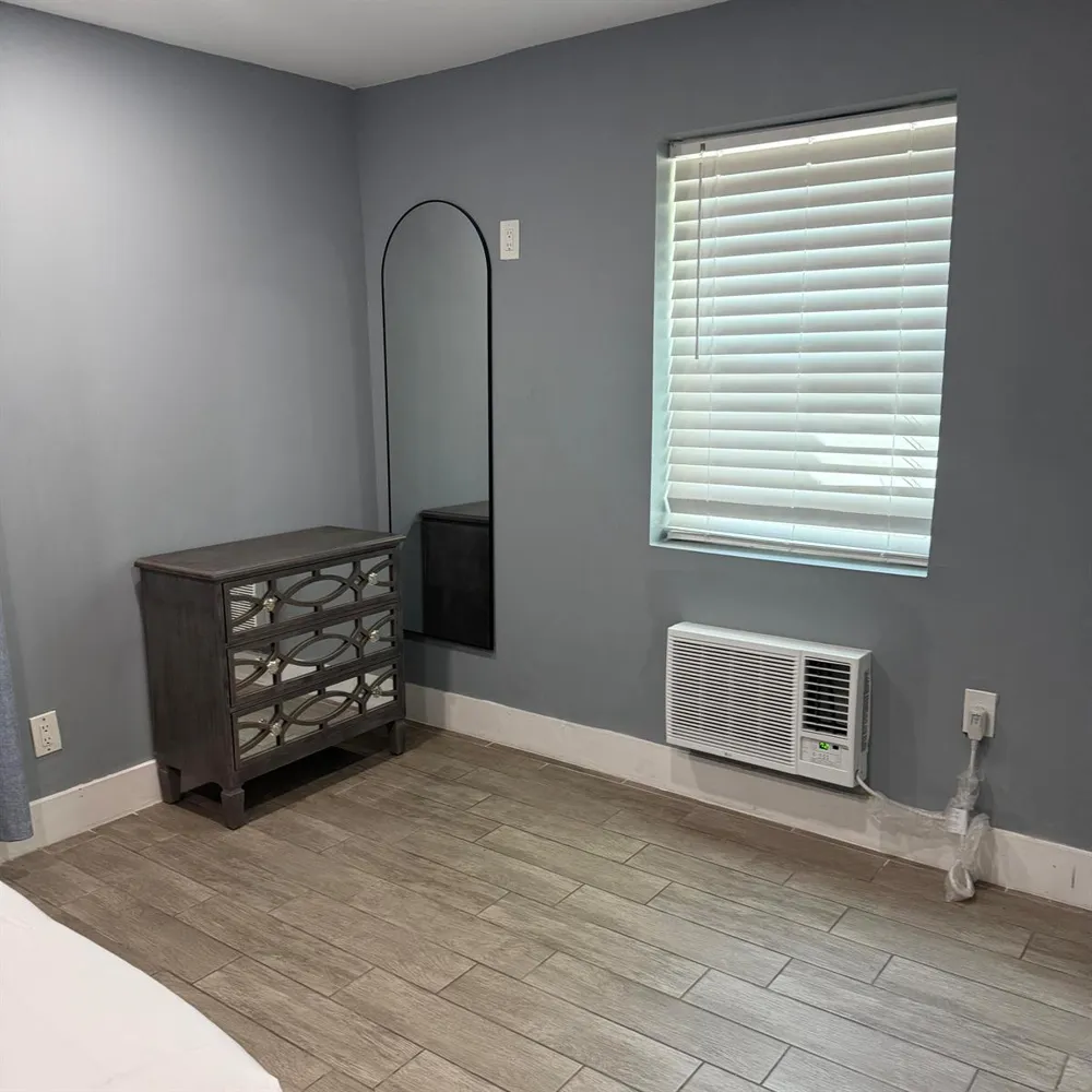 906 Riverside Drive #1-9 Pompano Beach, FL 33062