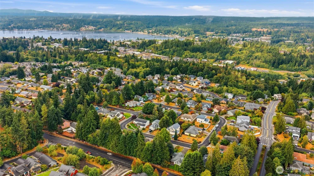 20130 Bue Rund Loop NE Poulsbo, WA 98370