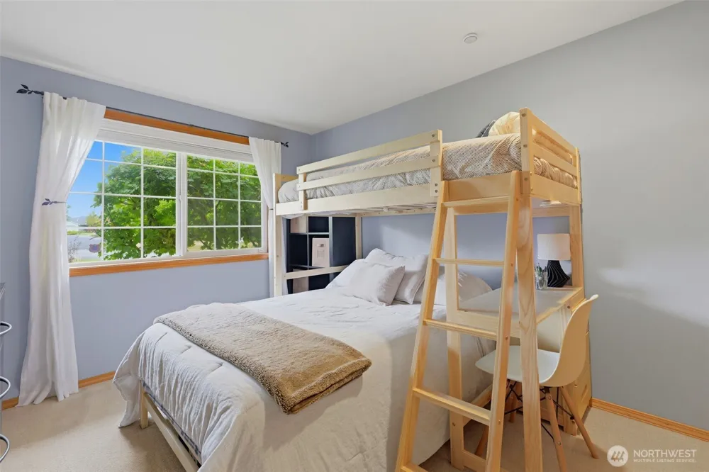 20130 Bue Rund Loop NE Poulsbo, WA 98370