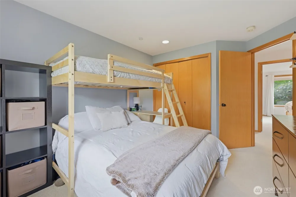 20130 Bue Rund Loop NE Poulsbo, WA 98370