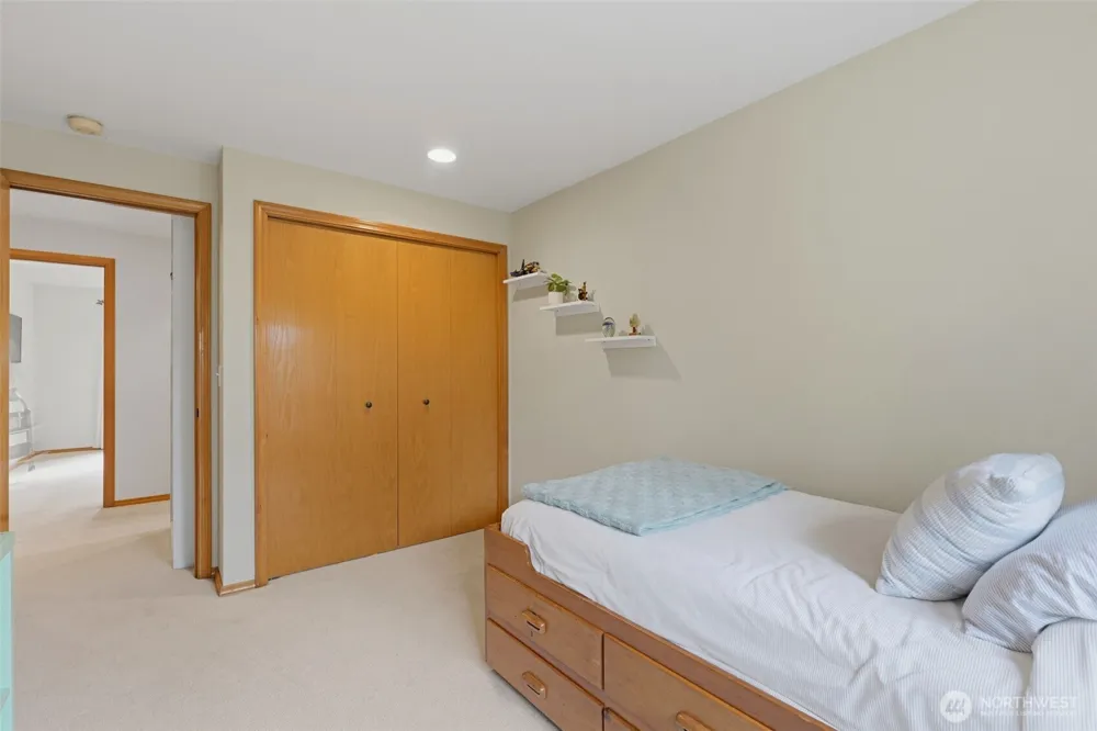 20130 Bue Rund Loop NE Poulsbo, WA 98370