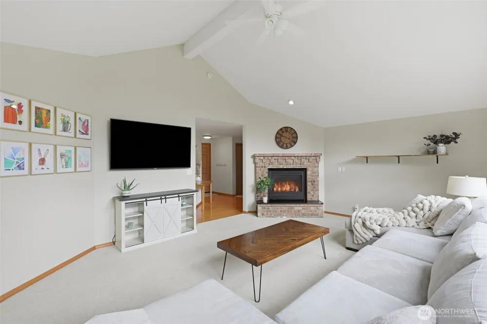 20130 Bue Rund Loop NE Poulsbo, WA 98370