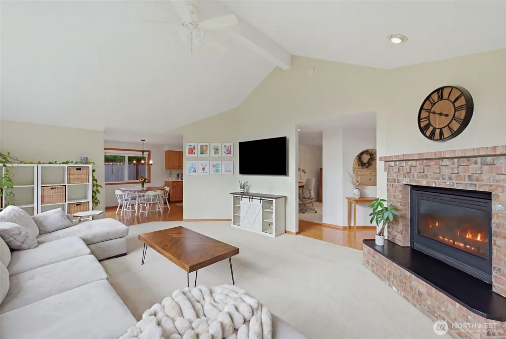 20130 Bue Rund Loop NE Poulsbo, WA 98370