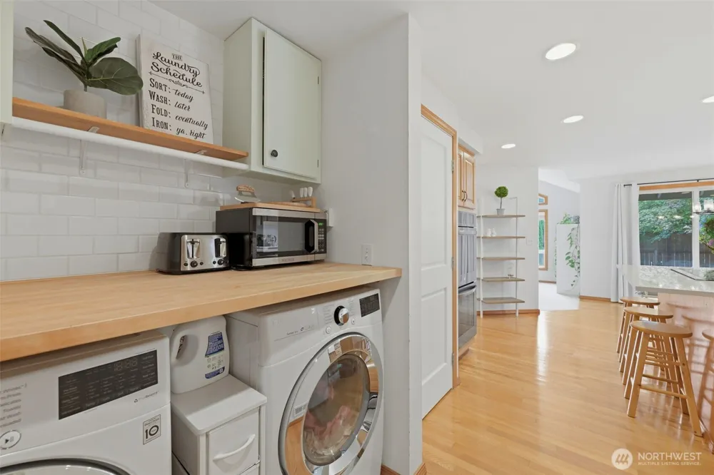 20130 Bue Rund Loop NE Poulsbo, WA 98370