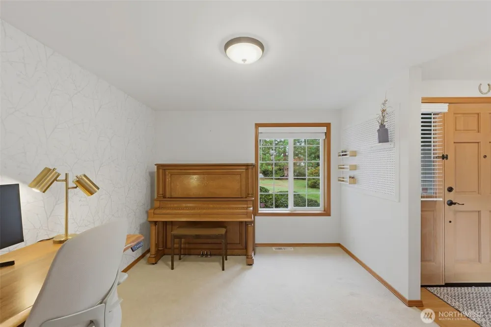 20130 Bue Rund Loop NE Poulsbo, WA 98370