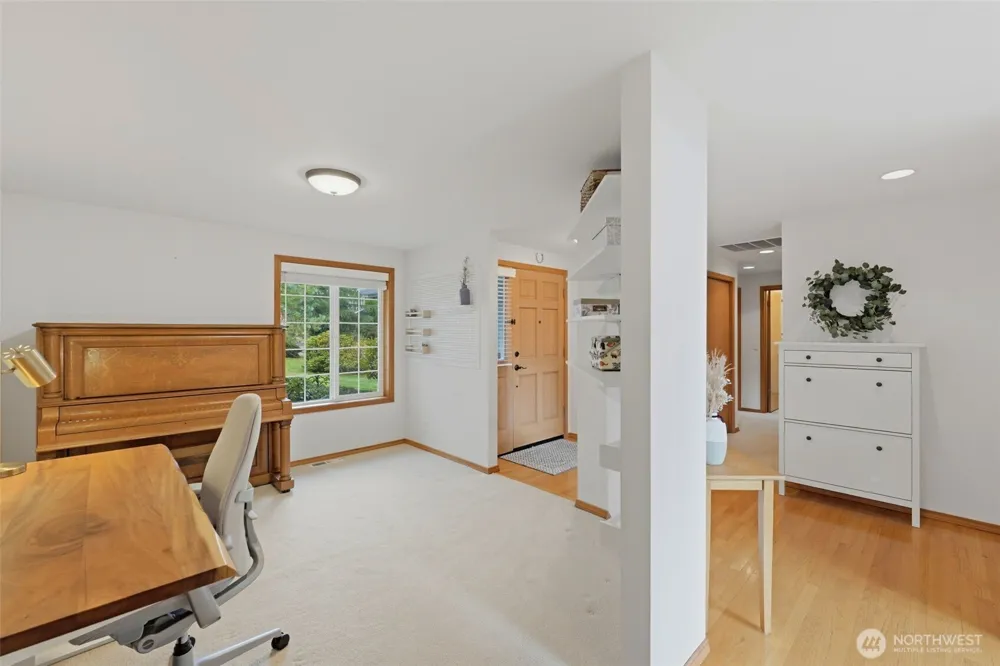 20130 Bue Rund Loop NE Poulsbo, WA 98370