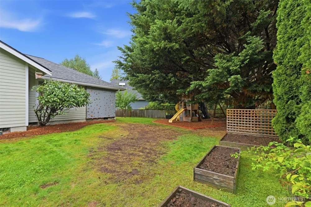20130 Bue Rund Loop NE Poulsbo, WA 98370
