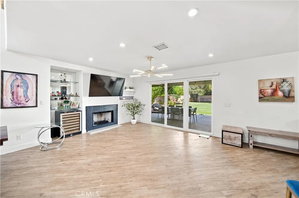 113 Agua Santa Drive Palmdale, CA 93551