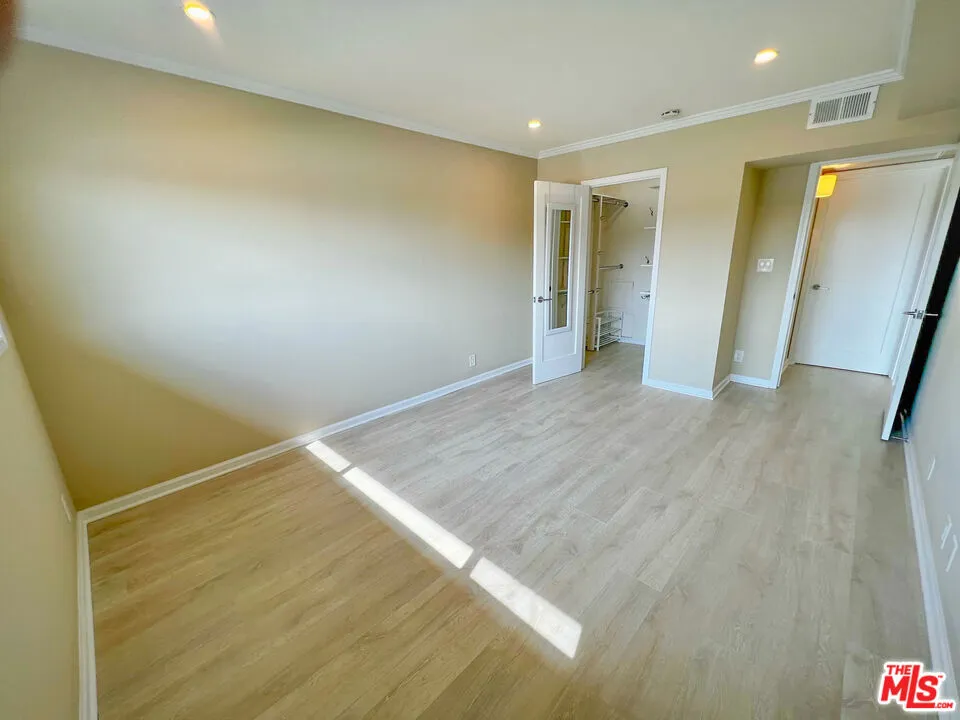 1250 Kings Road #506 West Hollywood, CA 90069
