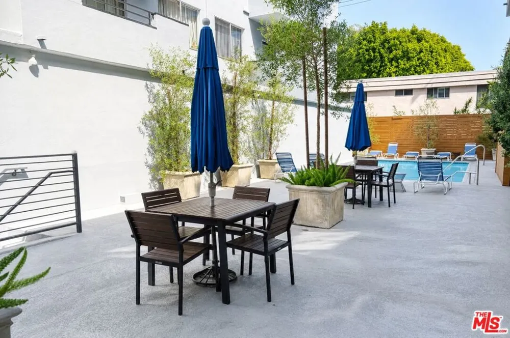 1250 Kings Road #506 West Hollywood, CA 90069