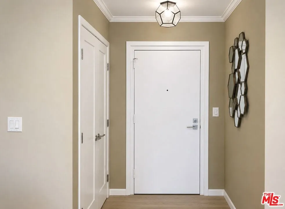 1250 Kings Road #506 West Hollywood, CA 90069