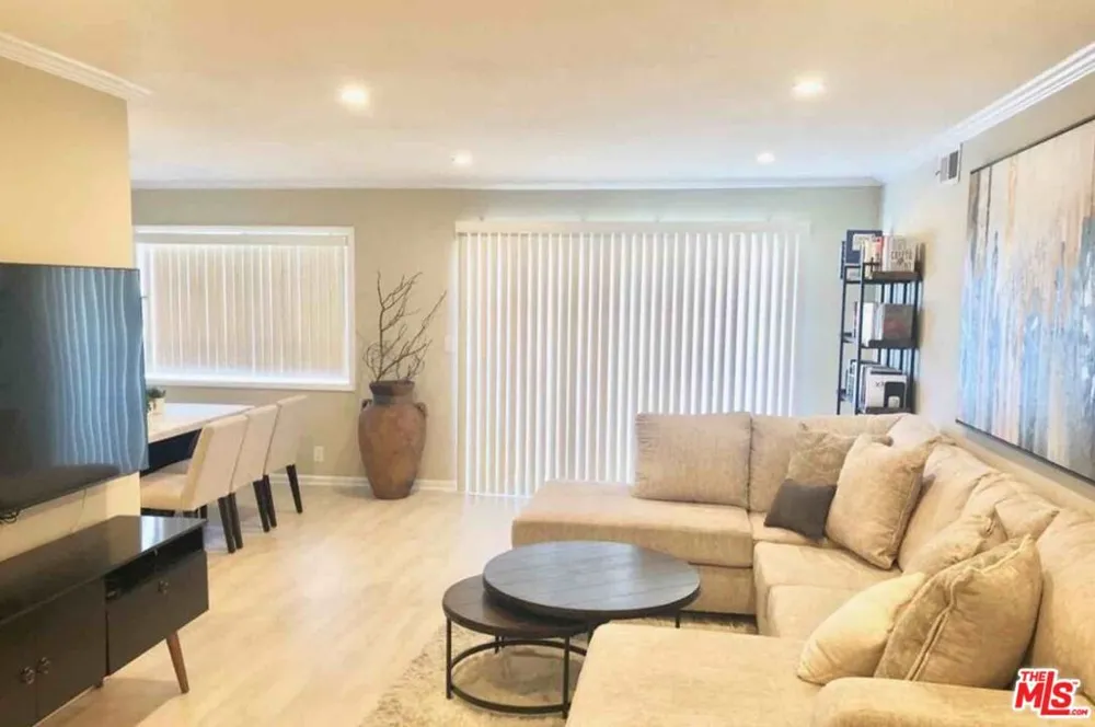 1250 Kings Road #506 West Hollywood, CA 90069