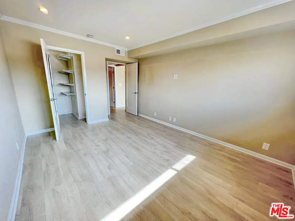 1250 Kings Road #506 West Hollywood, CA 90069