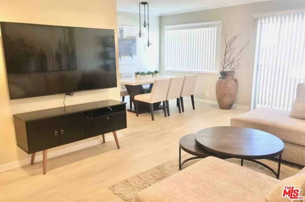 1250 Kings Road #506 West Hollywood, CA 90069