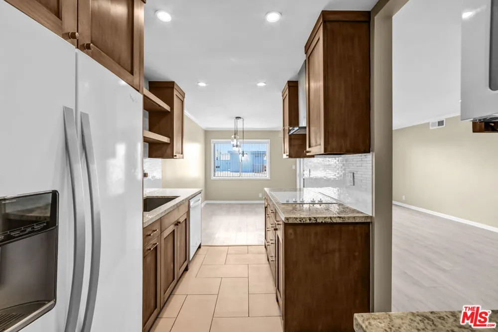 1250 Kings Road #506 West Hollywood, CA 90069