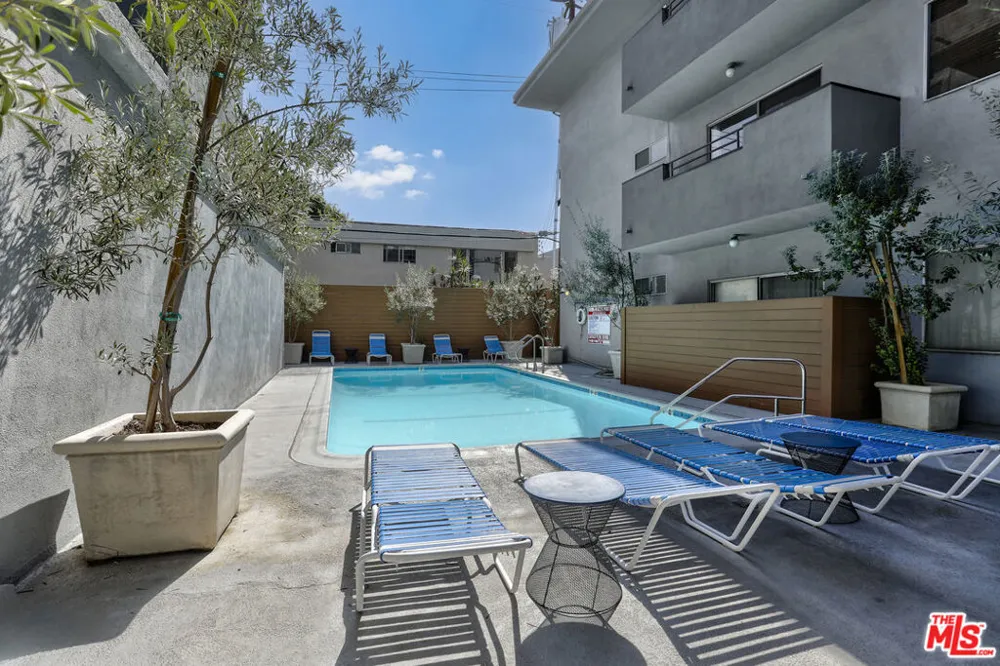 1250 Kings Road #506 West Hollywood, CA 90069