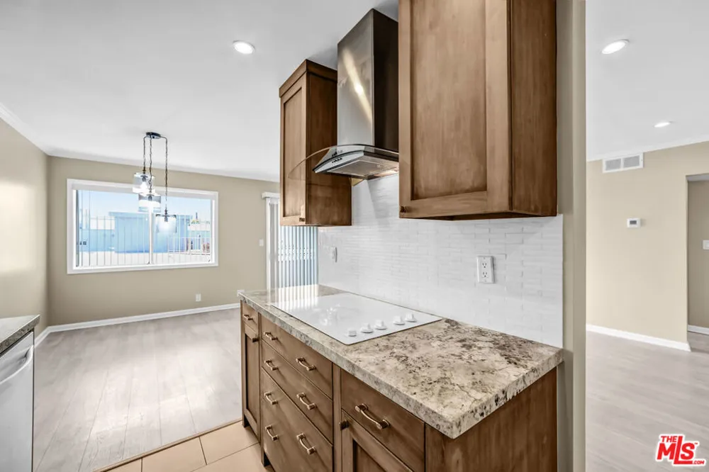 1250 Kings Road #506 West Hollywood, CA 90069